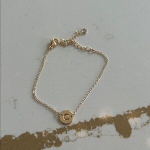 Elegant Gold “C” Chain Bracelet